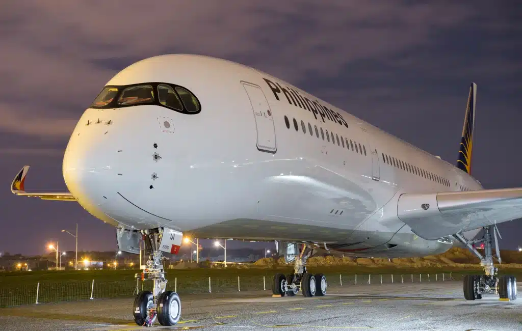 philippine air with tabby and tamara with white sky travel in Dubai