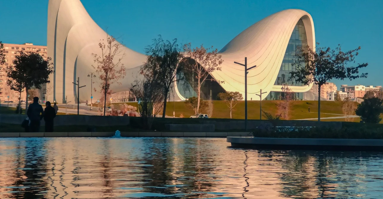 places in baku to visit